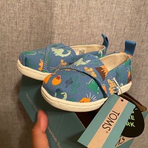 Toms (glow in the dark )